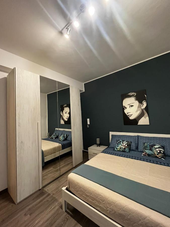 Dr House Apartment Catánia Buitenkant foto