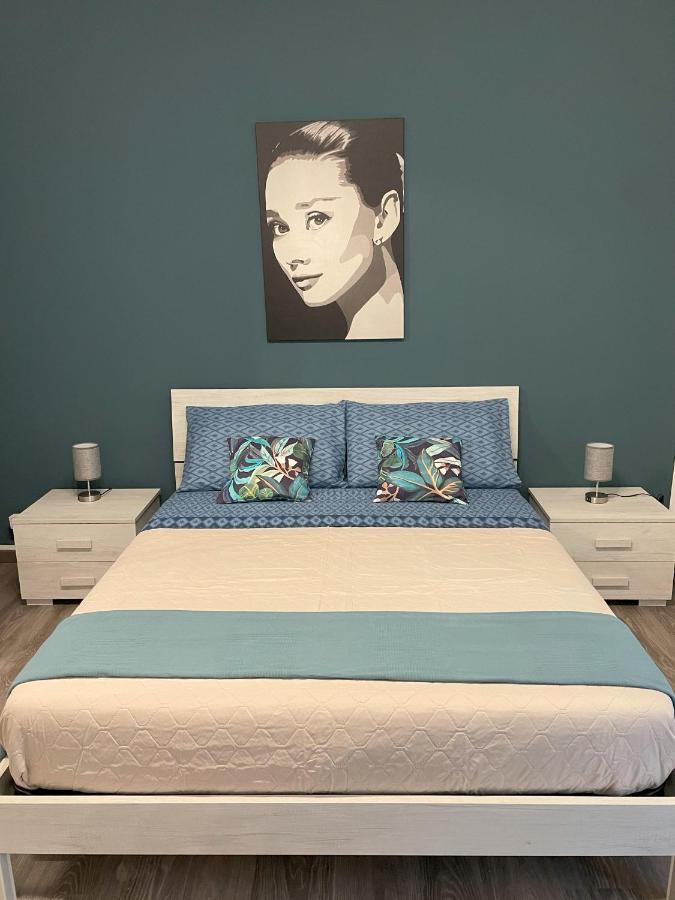 Dr House Apartment Catánia Buitenkant foto