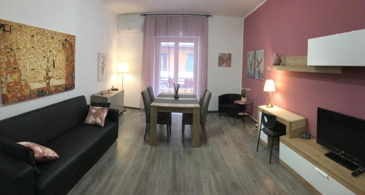 Dr House Apartment Catánia Buitenkant foto