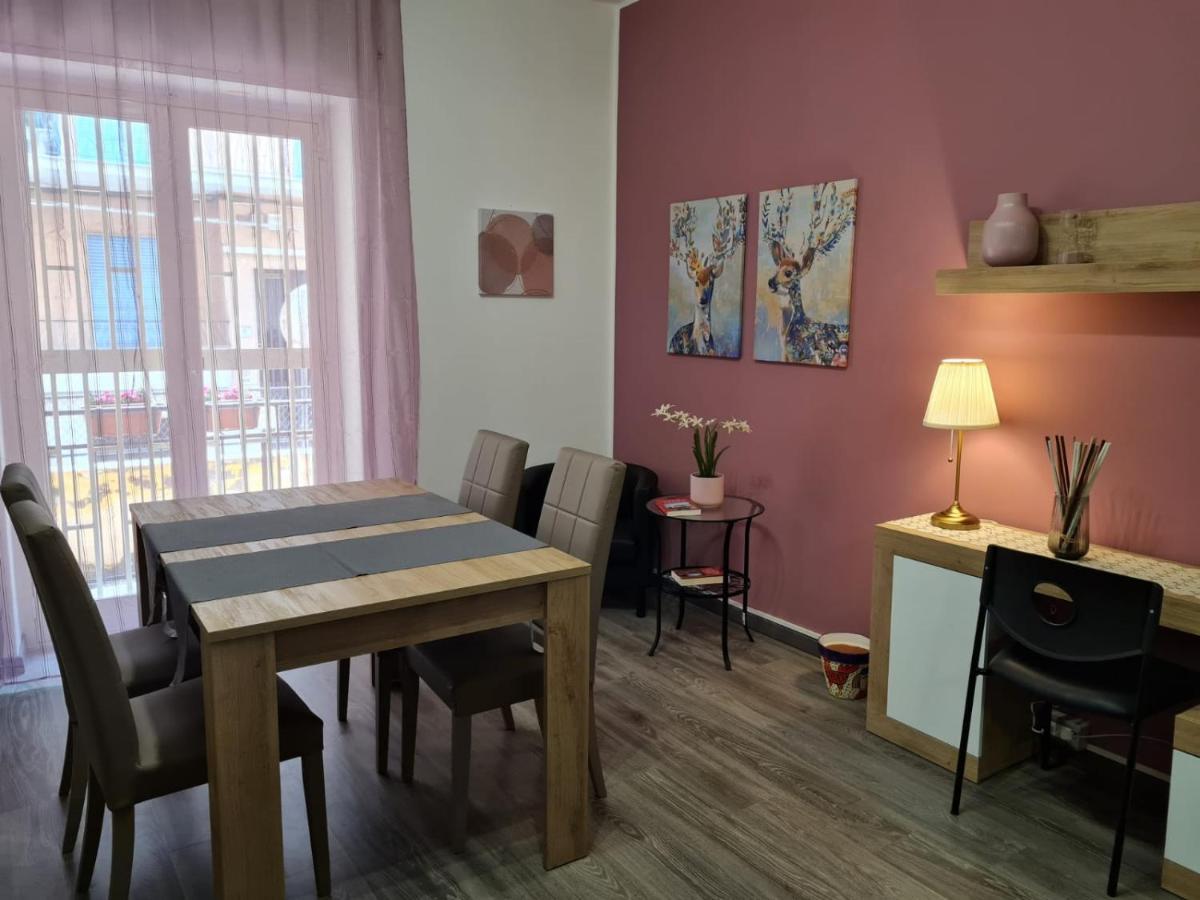 Dr House Apartment Catánia Buitenkant foto